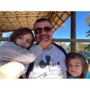 Meet your Posher, Lee